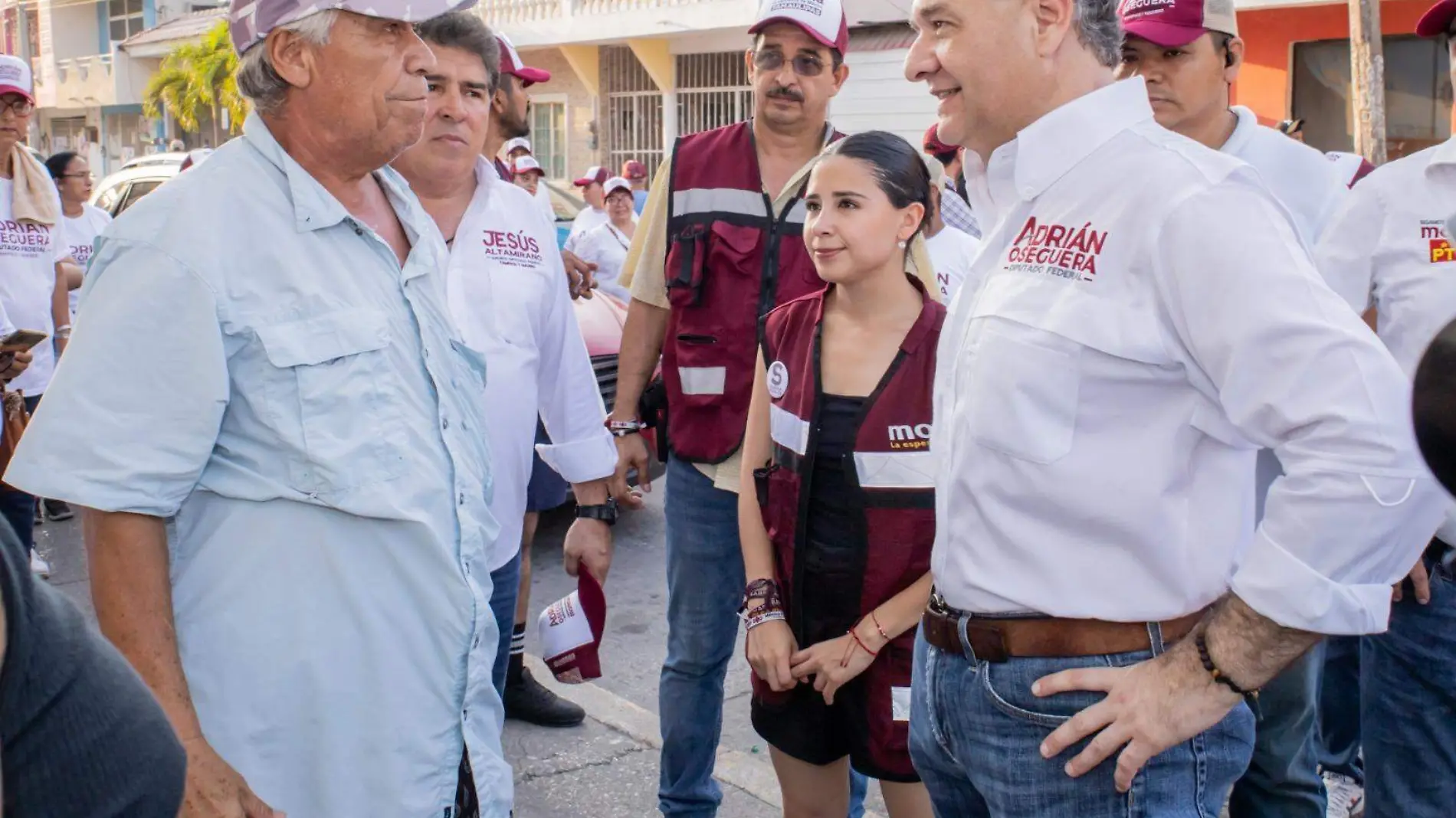 El abanderado del Movimiento Regeneración Nacional, PT y Partido Verde visitó la colonia Cascajal de Tampico